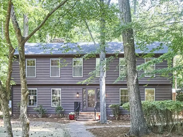 2152 Lakeshore Ct, Chapel Hill, NC 27514