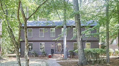 2152 Lakeshore Ct Photo 1