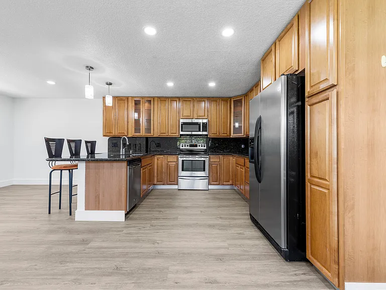 154 Seville Ln #G — Photo 13