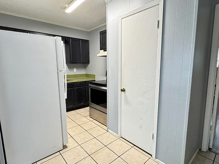209 Hodge St #102 — Photo 5