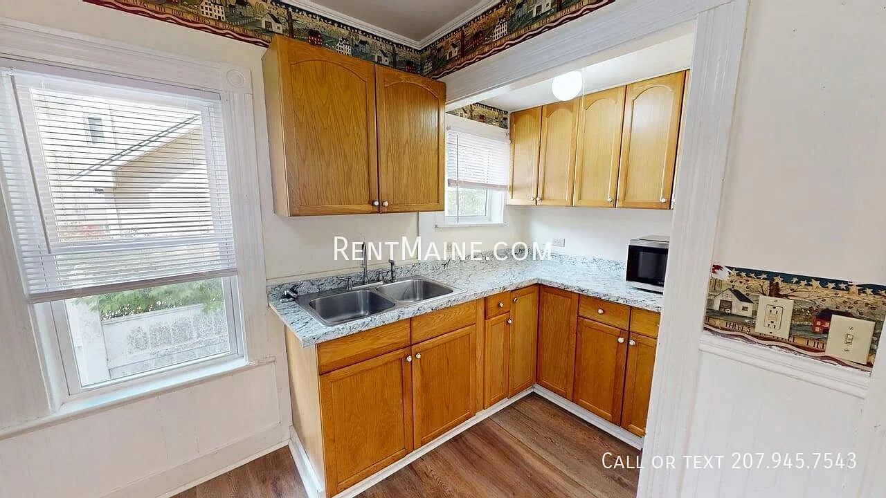 3 bed, 1.5 bath, 1700 sqft, $1,650 — Photo 3
