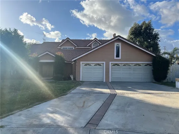 991 Latham St, Colton, CA 92324