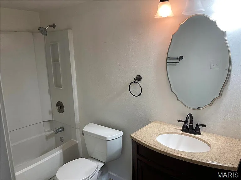 1690 E Swan Cir — Photo 8