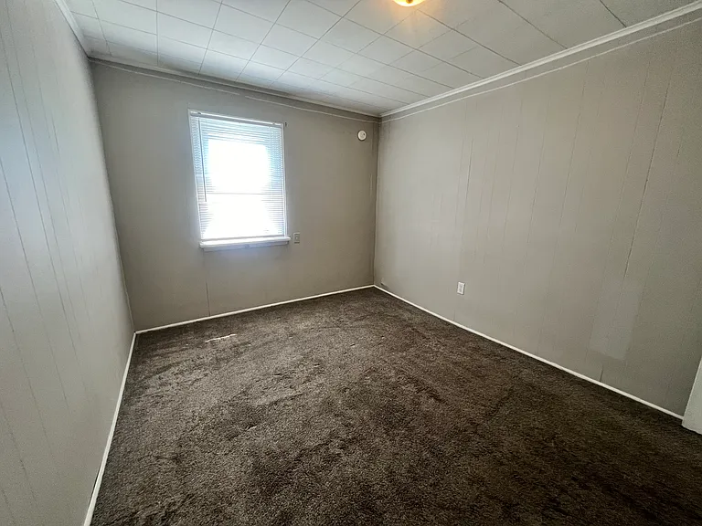 149 N West St #2 — Photo 14