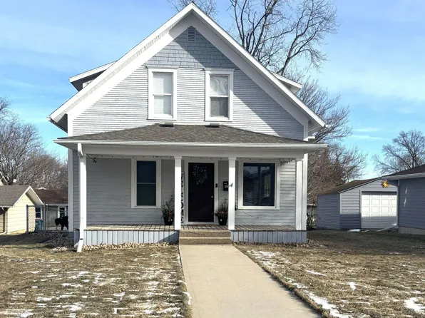 113 Boston Ave SE, Orange City, IA 51041