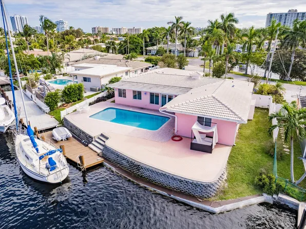 2425 SE 12th Street, Pompano Beach, FL 33062