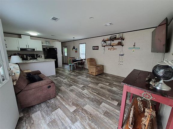 4th image of 2521 E Mercury St