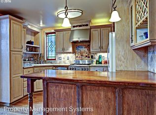 11234 SE Clinton St, Portland, OR 97266