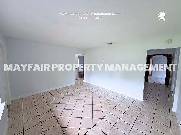 1329 NW 7th Ave — Photo 9
