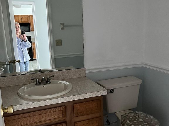 Downstairs half bath