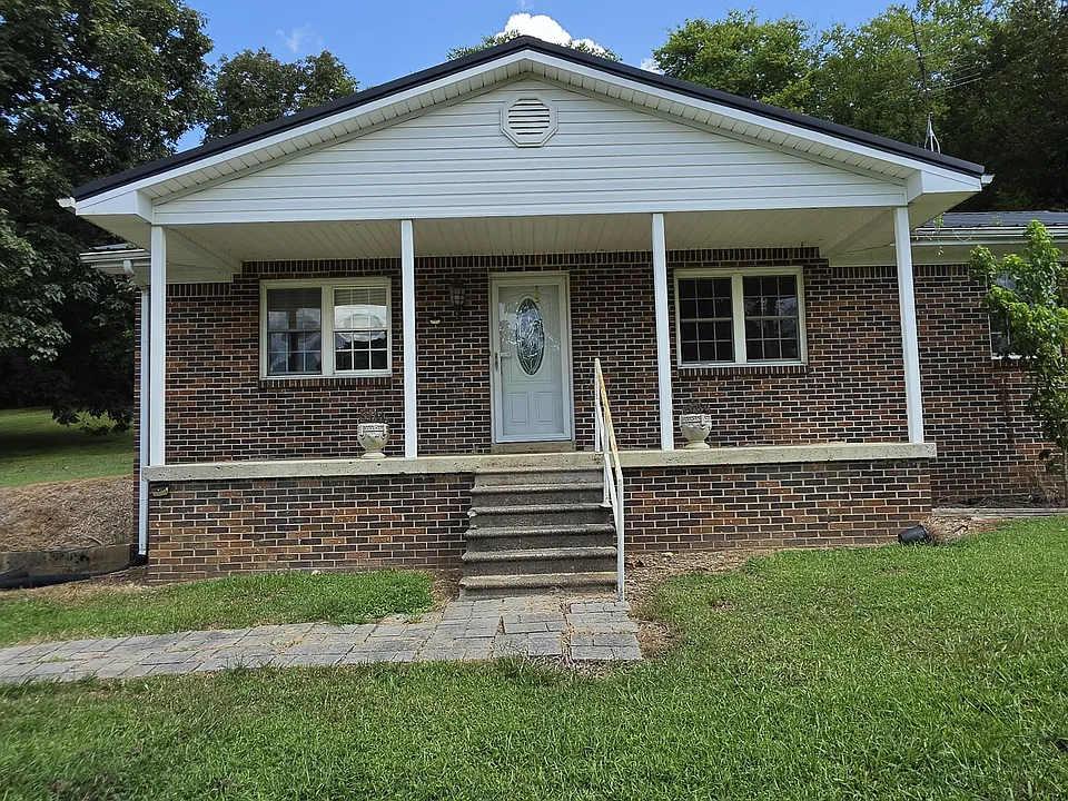 167 Roaring River Rd