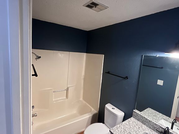 5th image of 1200 N Cedar Ave APT 405