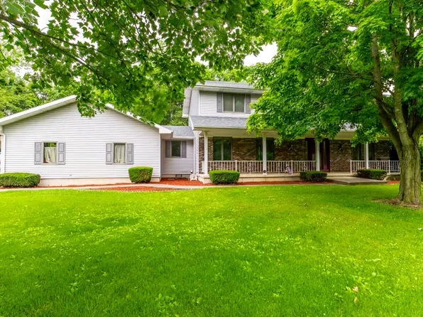 1020 N Greenbriar Dr, Columbia City, IN 46725