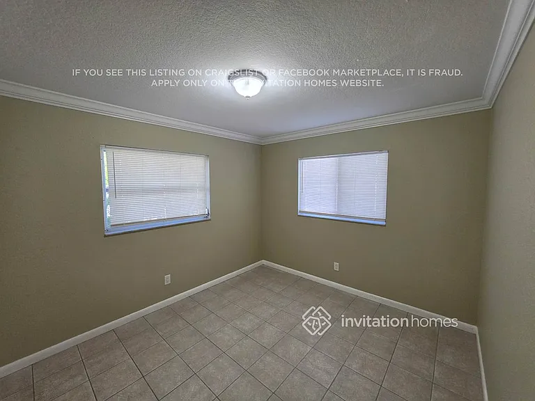 624 SE 18th Ter — Photo 12