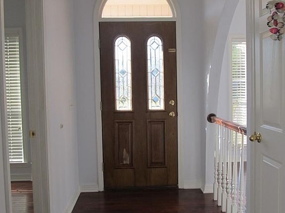2nd image of 1513 Bower Dr SE