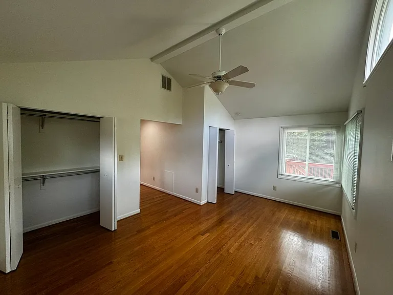 2508 Saint John Pl — Photo 31