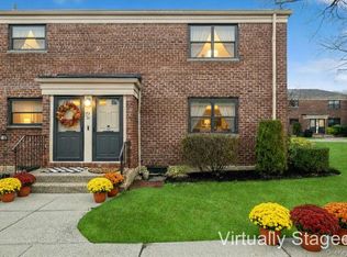 73-21 220th Street #139B2, Oakland Gardens, NY
