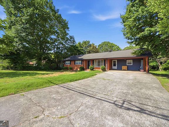 4th image of 870 American Legion Rd NE