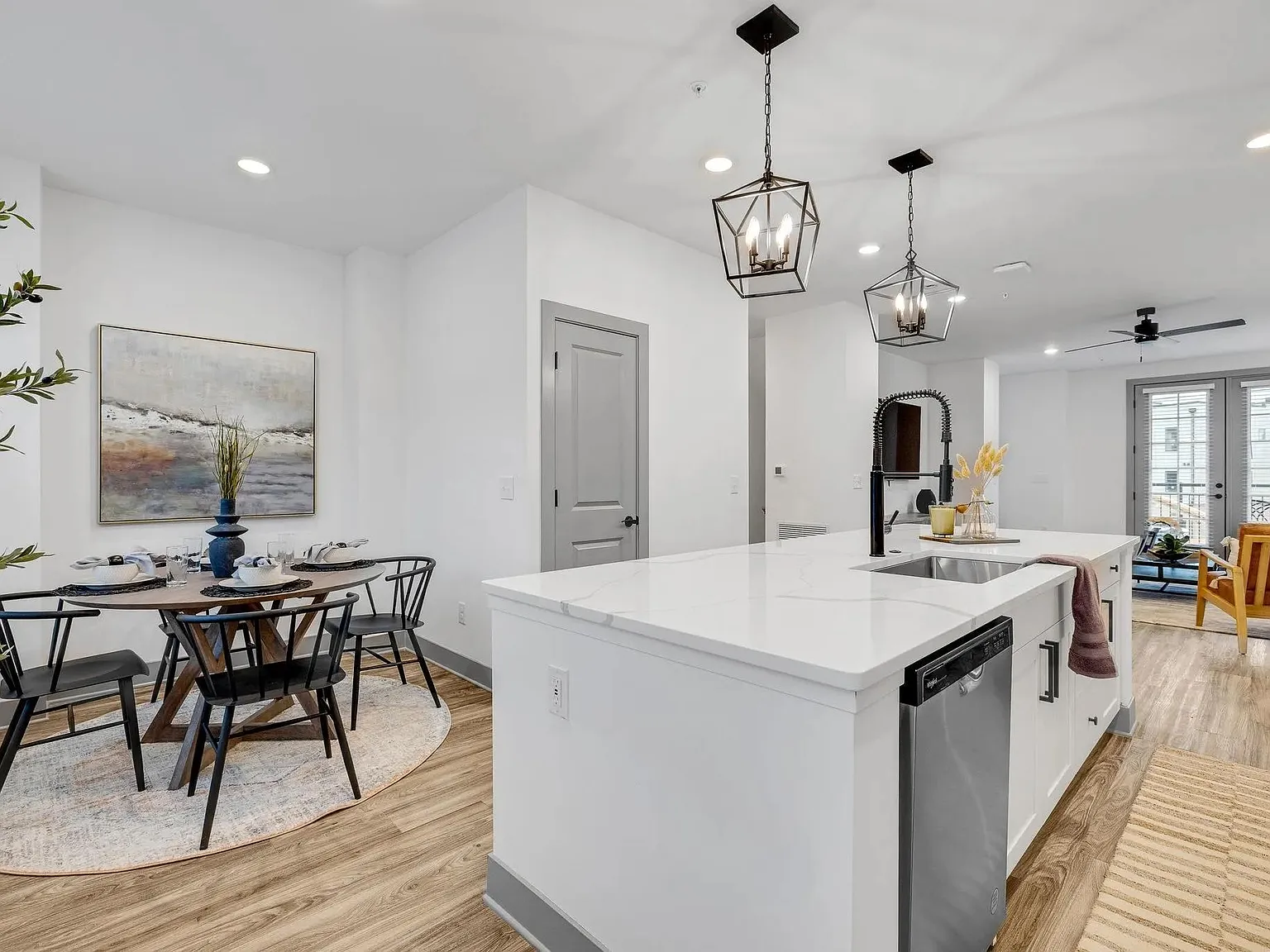 4 bed, 3.5 bath, 2265 sqft, $3,885 — Photo 4