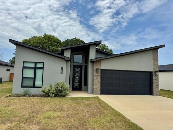 15468 Anna Ln
