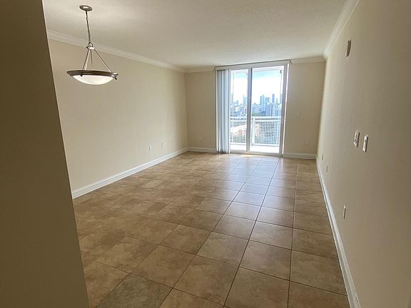 4th image of 1440 NW 15th Ave #1002