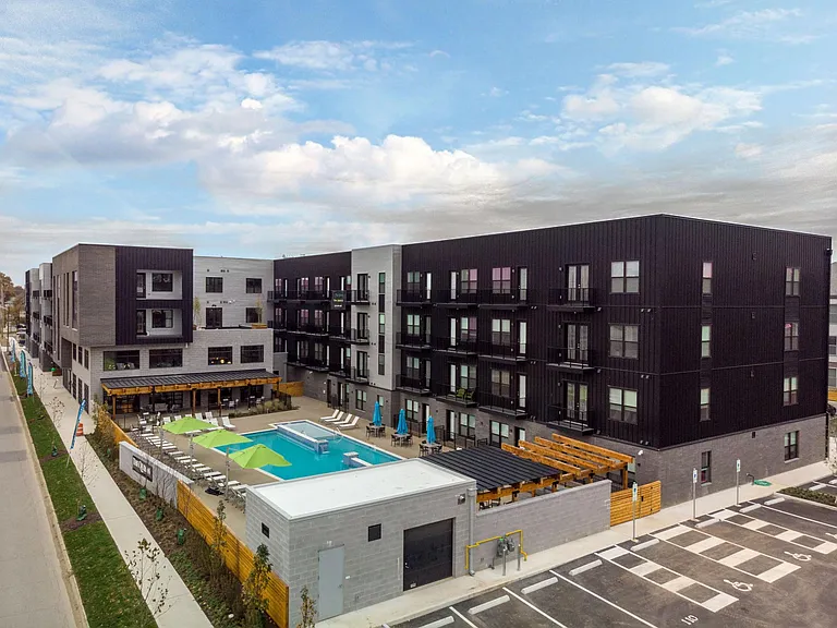Quinn Apartments — Photo 80