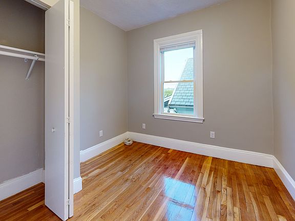 5th image of 96 Sheridan St Floor 3