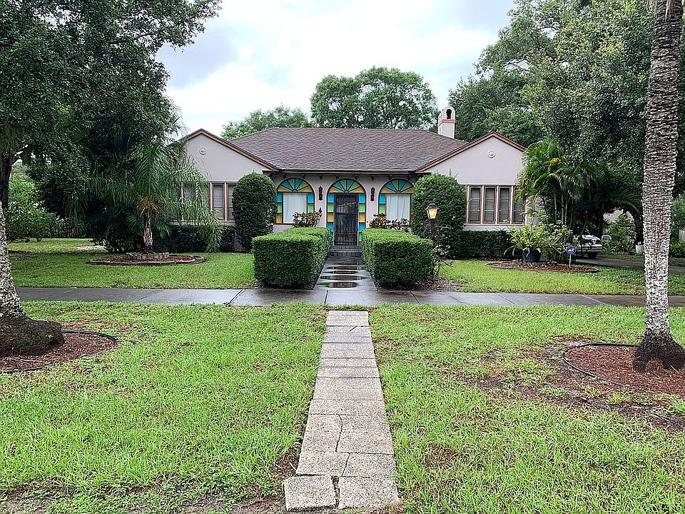 Charm and curb appeal. 