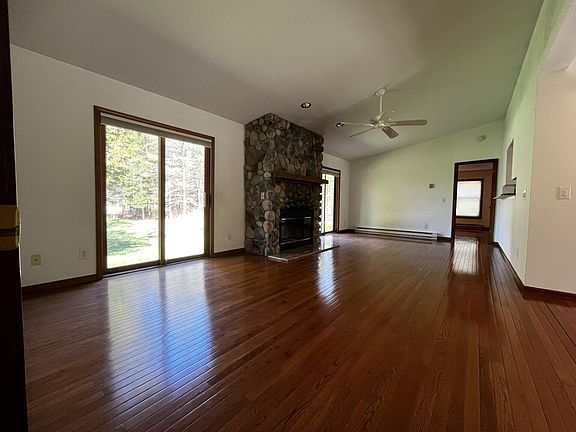 4th image of 690 W Edgewood Dr