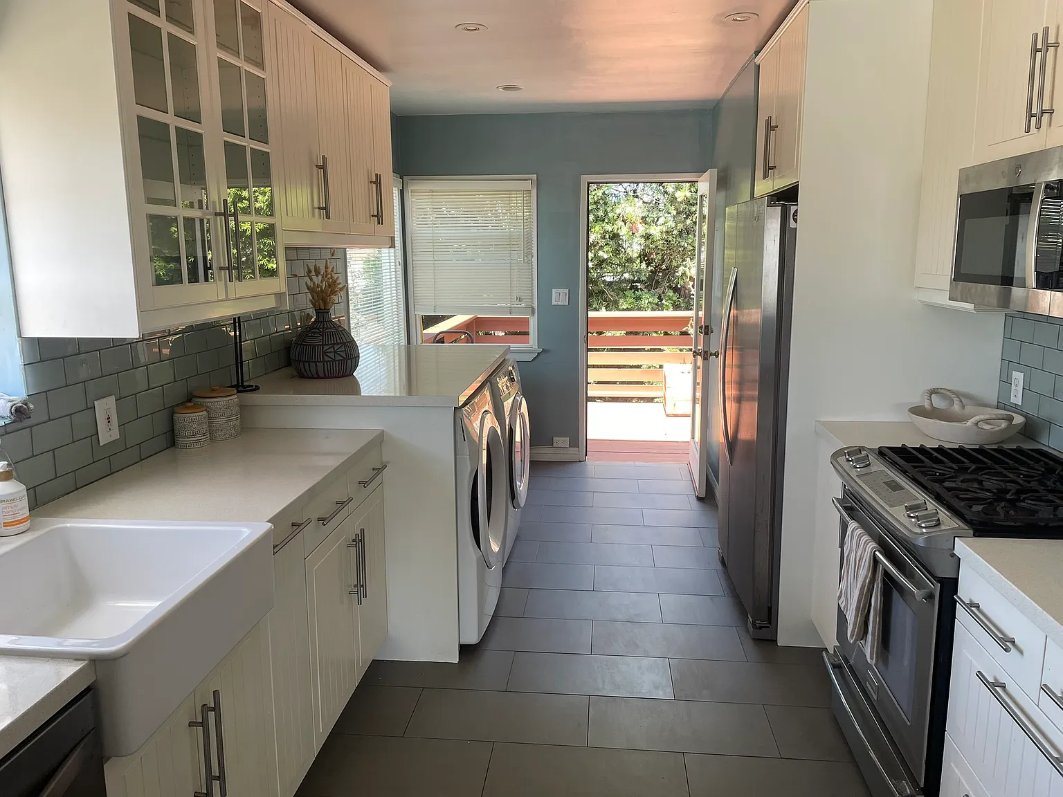 3 bed, 1250 sqft, $7,500 — Photo 4