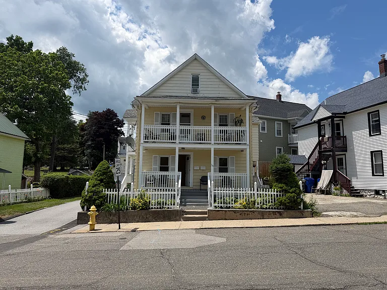 135 Wall St — Photo 1