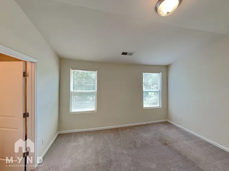 2547 Piering Dr — Photo 8