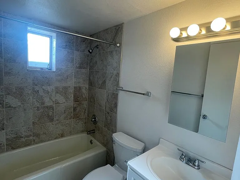 1113 W Arroyo Ave — Photo 16
