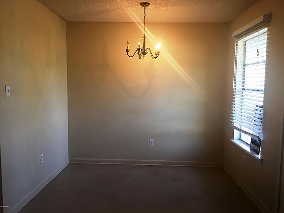 2nd image of 412 Vieux Orleans Cir APT A
