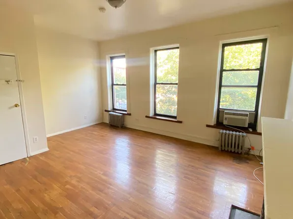 2286 Adam Clayton Powell Boulevard image 1 of 10