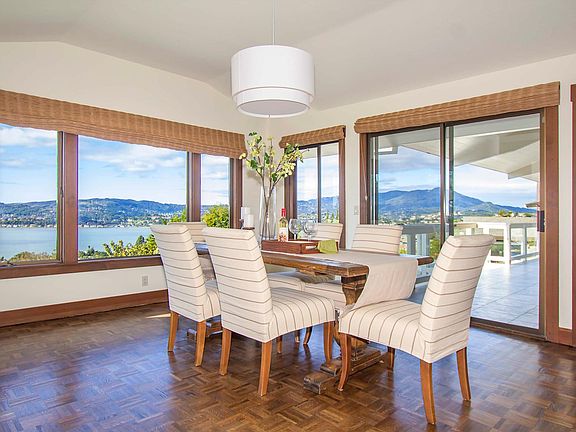 4th image of 9 Miraflores Ln