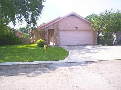 1st image of 719 BRIAR BEND DR