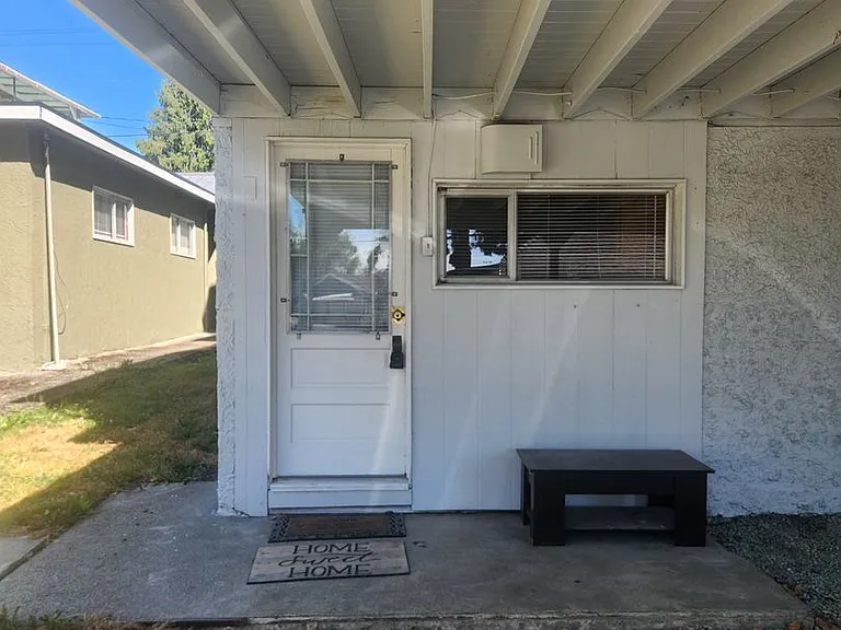 419 N 4th St — Photo 1