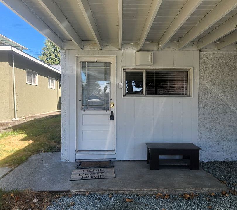 1st image of 419 N 4th St