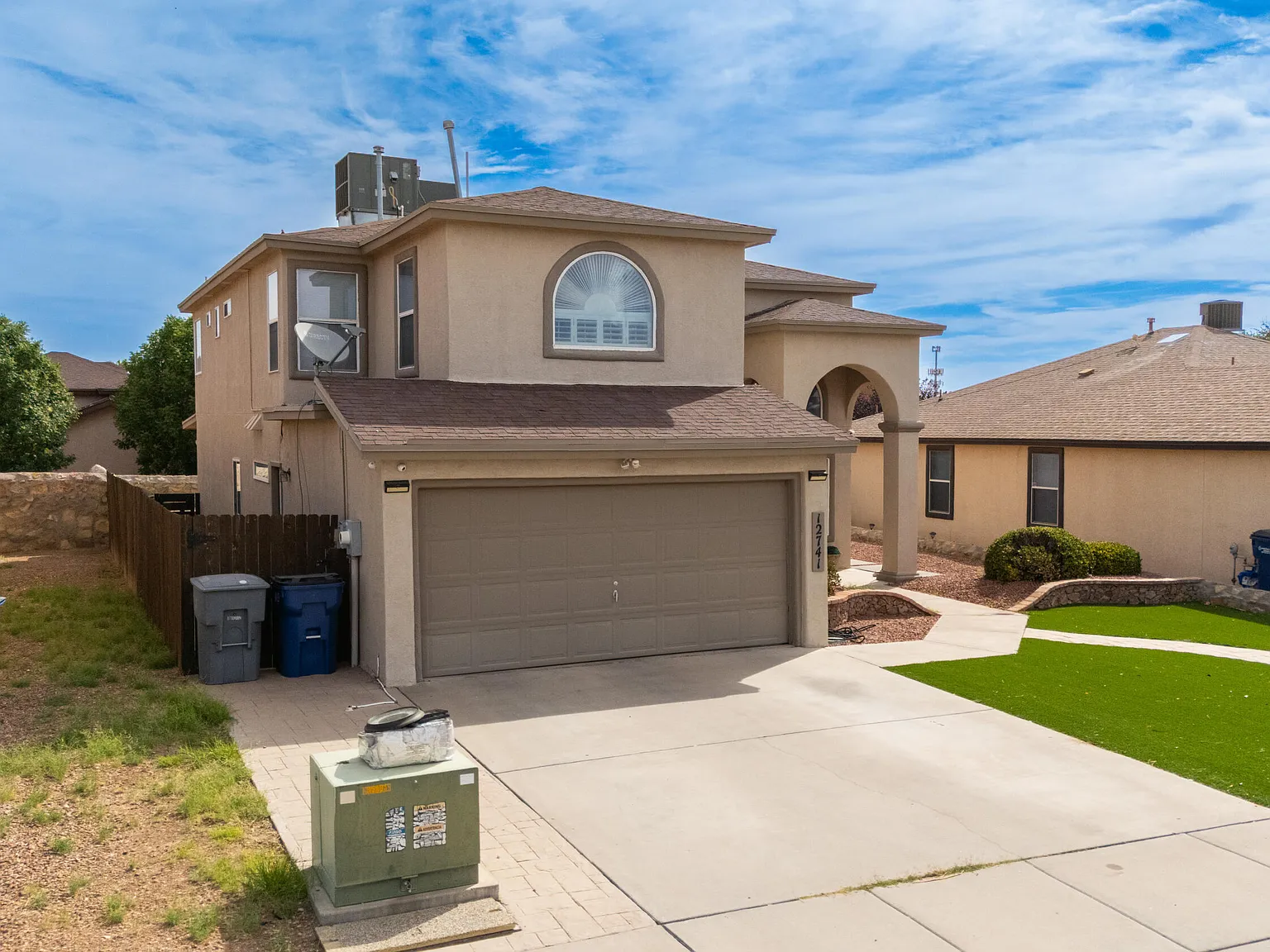 4 bed, 2.5 bath, 2535 sqft, $2,300 — Photo 3