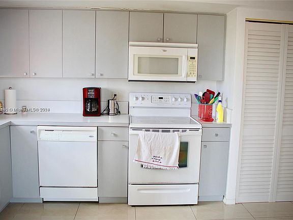5th image of 1351 NE Miami Gardens Dr APT 516E
