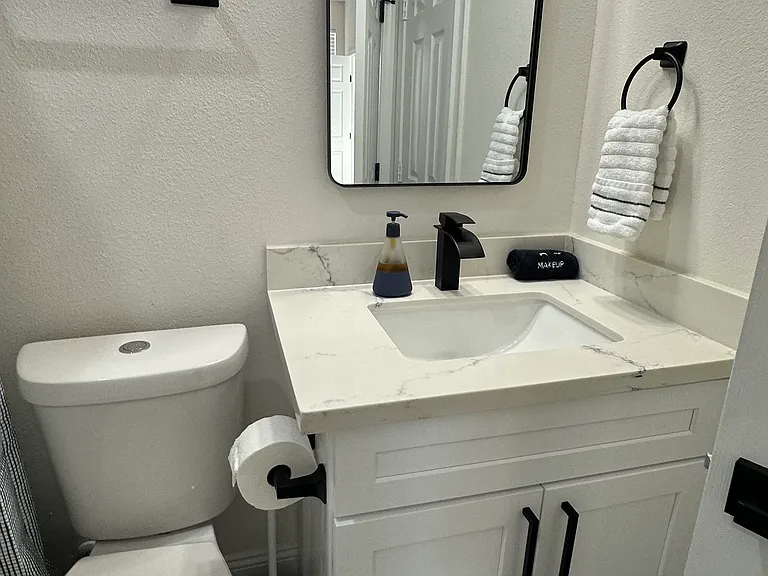 3902 McKinley St #B-2 — Photo 4