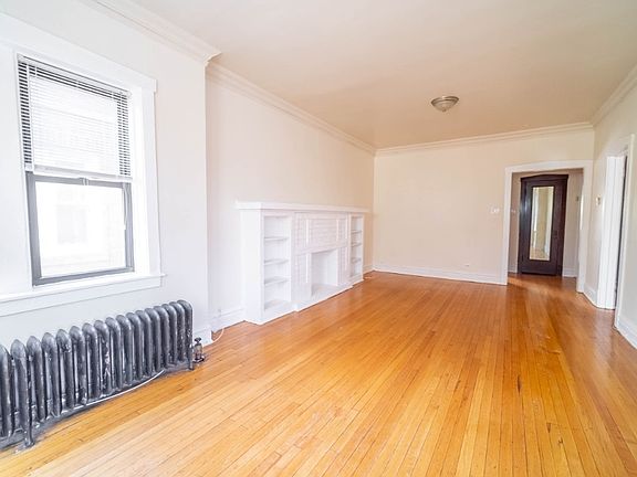 4th image of 3821 Wrightwood Ave #3A