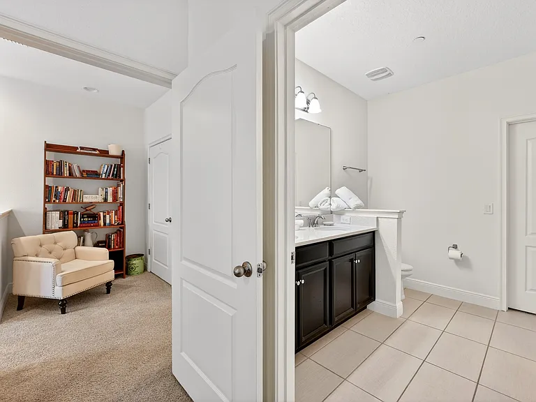 8412 Karrer Ter — Photo 21