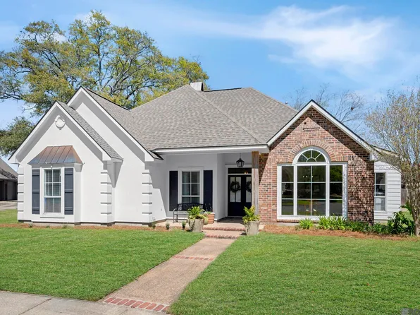 10711 N Great Oak Ct, Baton Rouge, LA 70810