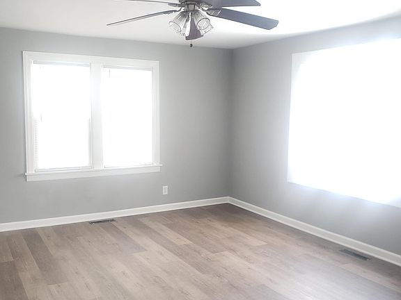 3rd image of 2914 Arizona St