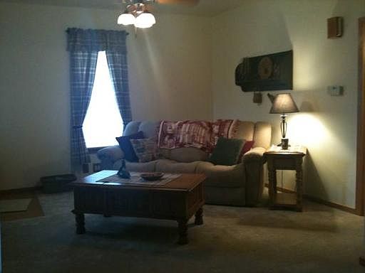 3rd image of 682 Lincoln St