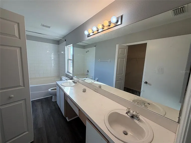 11701 Brenford Crest Dr — Photo 17