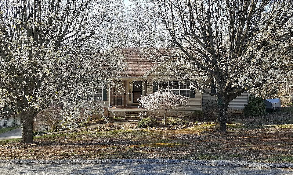 1st image of 4744 Woodclift Dr