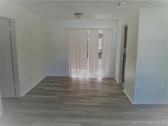 3rd image of 799 E 9th Ave